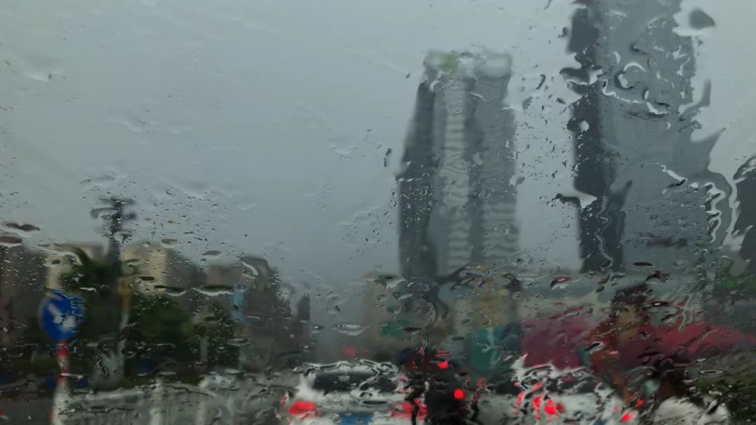 深圳全市汛期总体平稳，5名因雷雨天气被困人员已安全转移