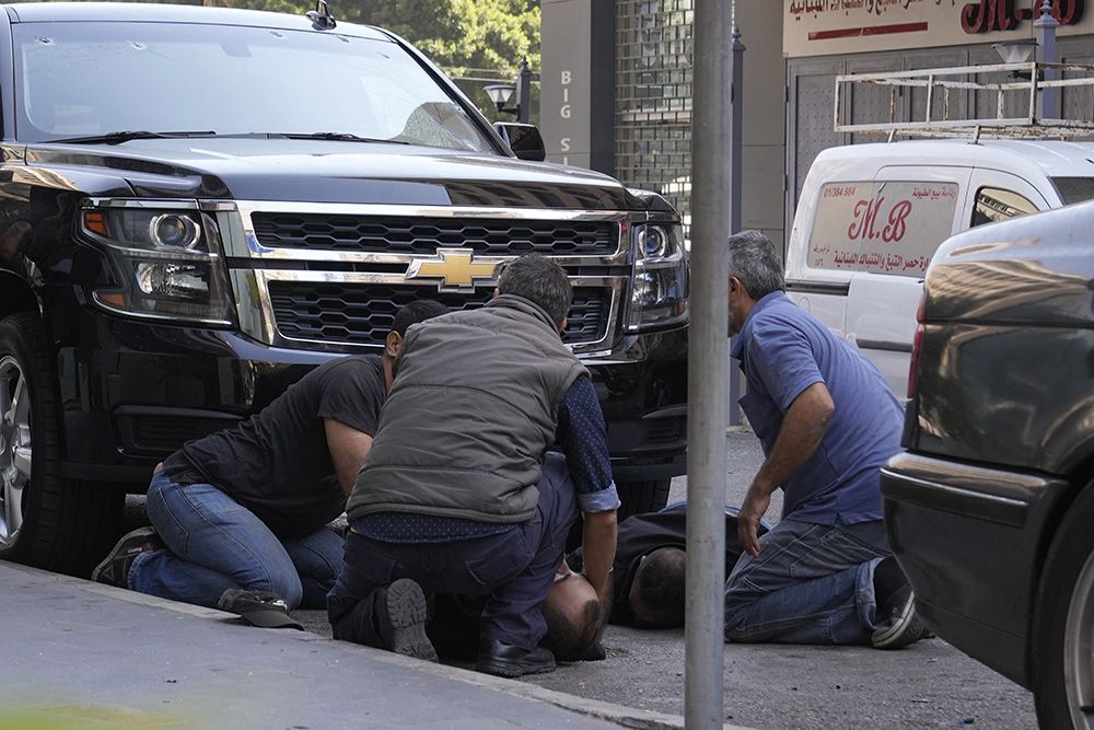 贝鲁特发生枪击事件：枪手瞄准示威人群开枪，至少5人死亡