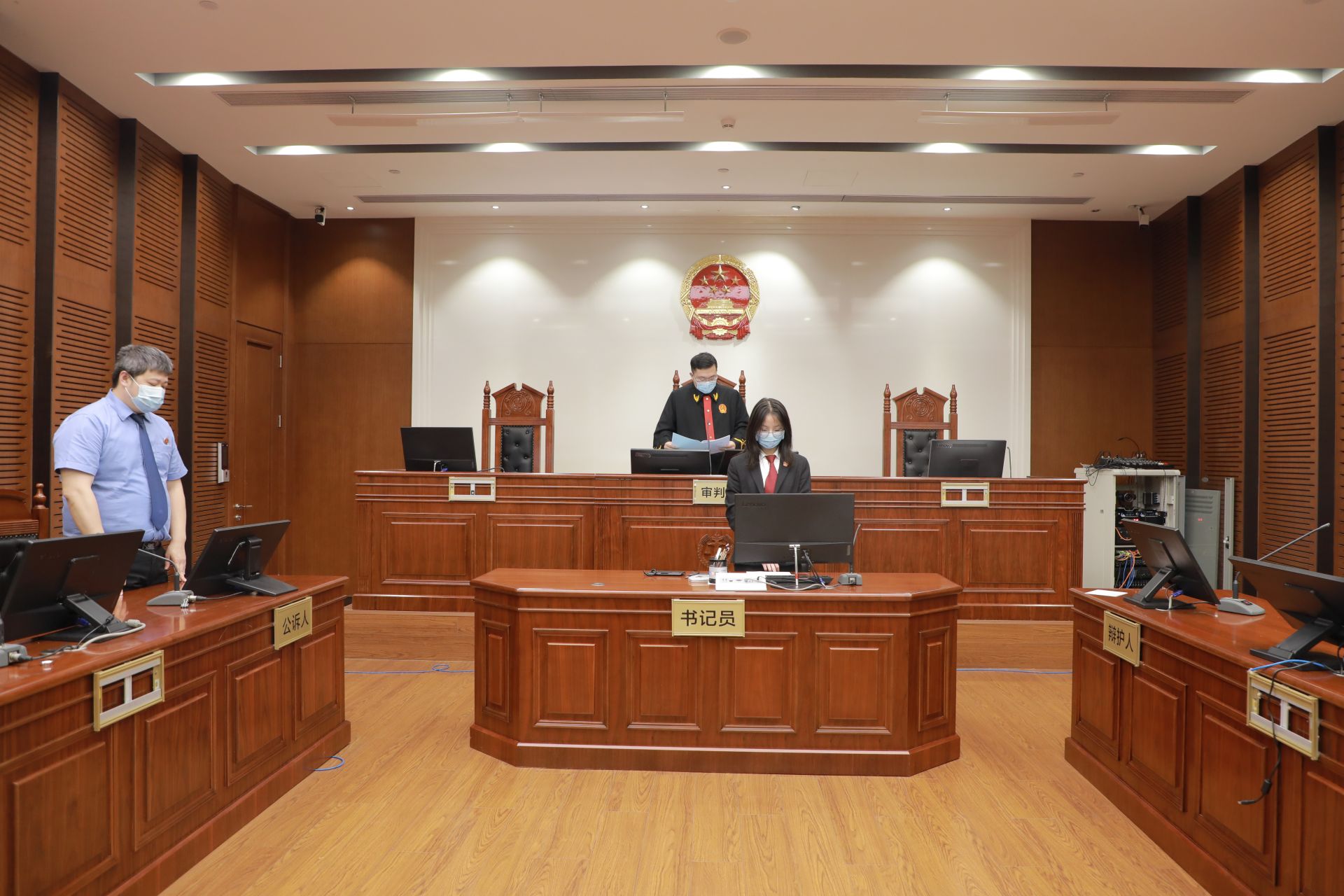 深圳龙华法院公开宣判被告人毛某参加黑社会性质组织案