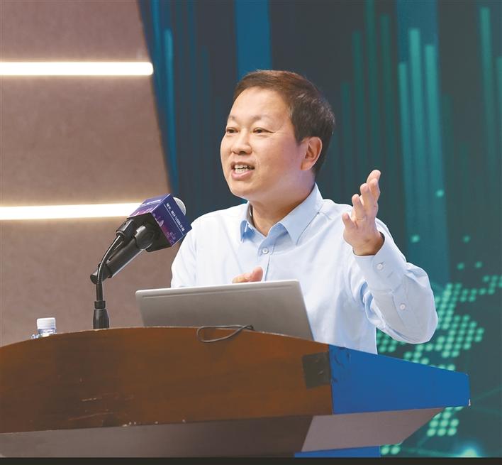 上海外国语大学新闻传播学院院长郭可：  创新学术路径 深化国际传播特色研究
