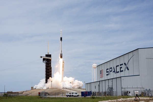 身价再涨！SpaceX估值超1000亿美元 