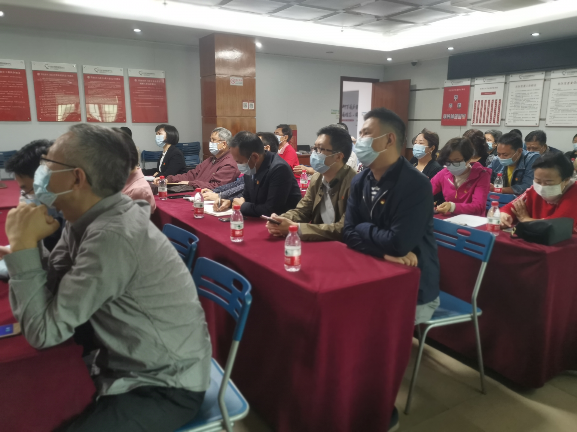 黄贝之声 | 推动党史学习教育走深走实 碧波社区开展第五期“党建学堂”活动