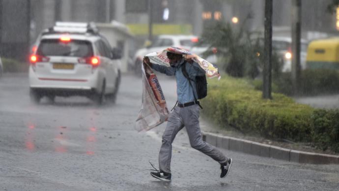 印度喀拉拉邦连日暴雨酿灾，已致至少26人死亡