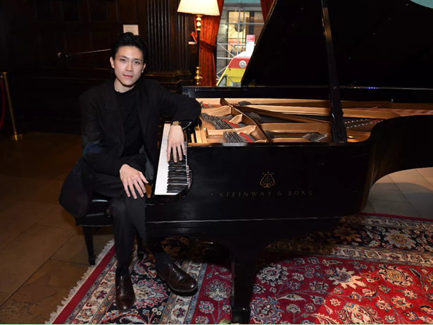 时隔6年再登深圳舞台，旅美青年钢琴家毕聪今晚奏响“浪漫狂想”
