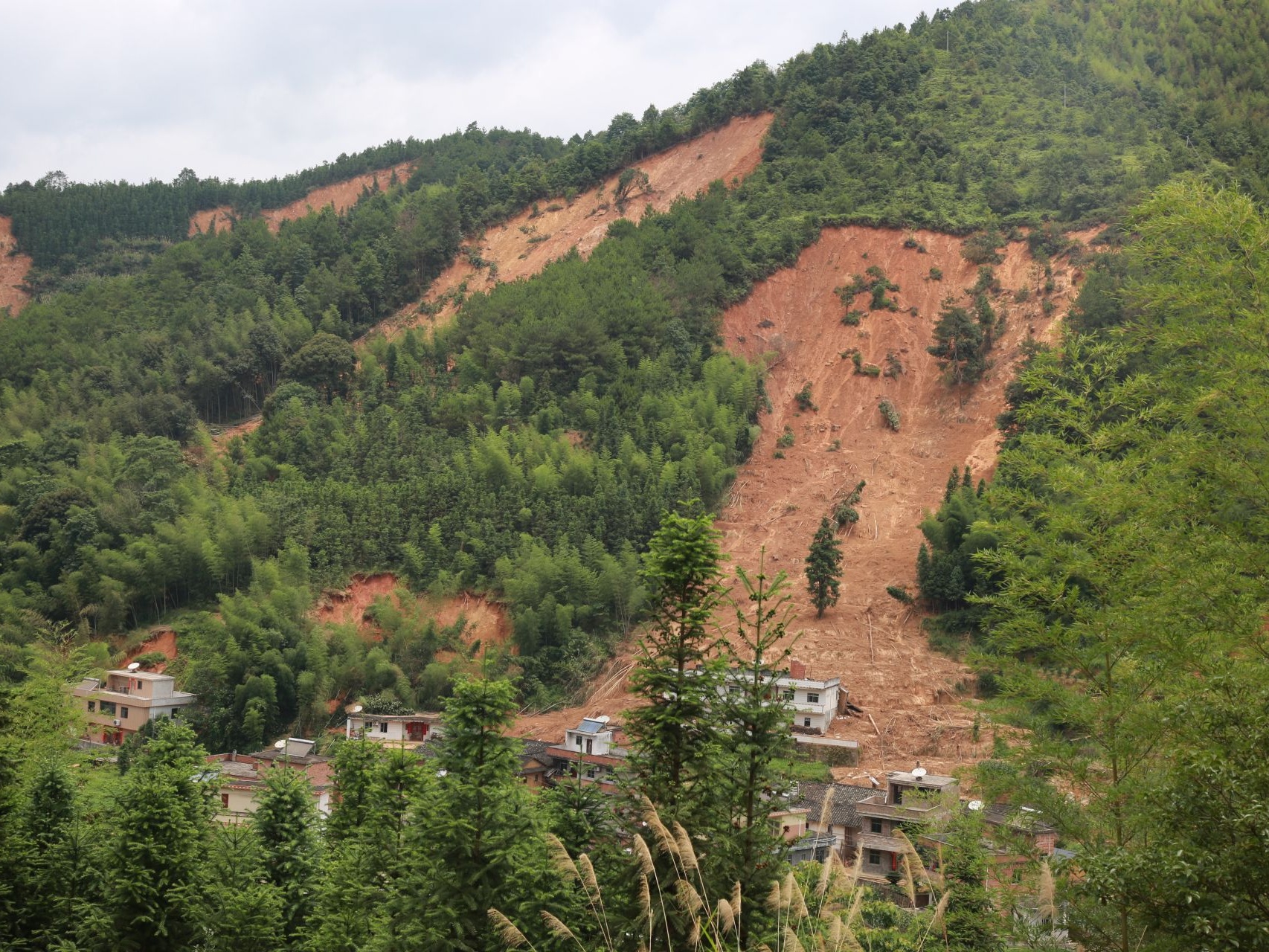 广东：累计建成地质灾害隐患专业监测点超1500处