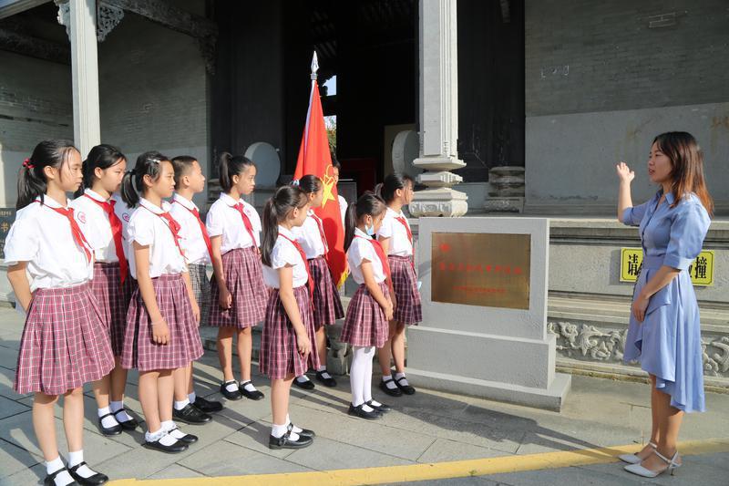 以百年党史立少年之志！百年西小赓续百年初心，承载创新梦想，培育时代新人
