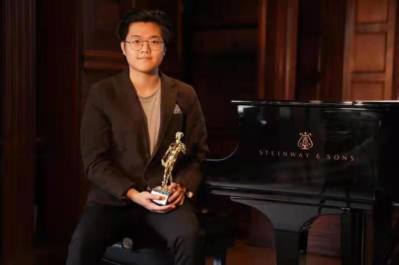 深圳青年作曲家杜汉男发新单曲《MIRACLE》 用音乐诉说深圳奇迹