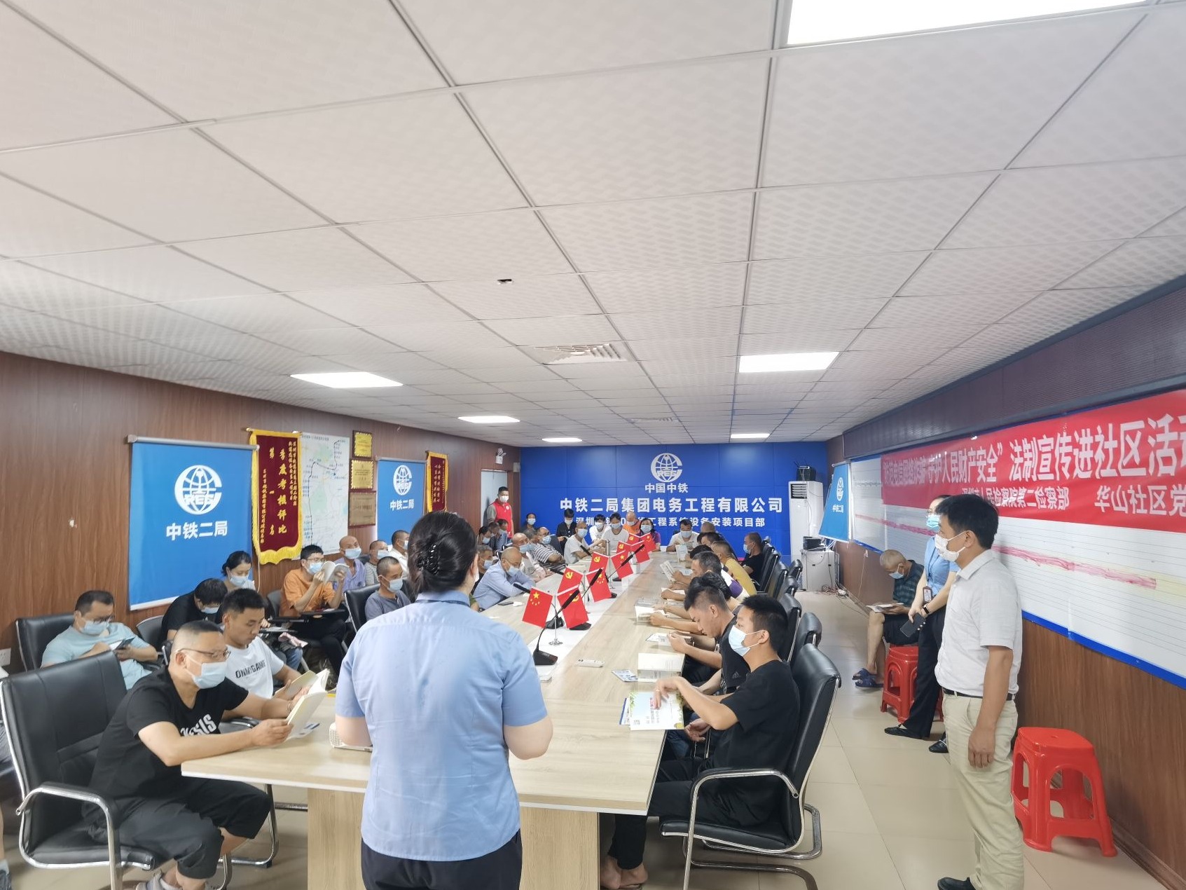 “反诈”技能get!——华富街道华山社区与检察院联动普法进社区