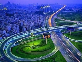长假首日，深圳成全国驾车跨城热门迁入城市第四